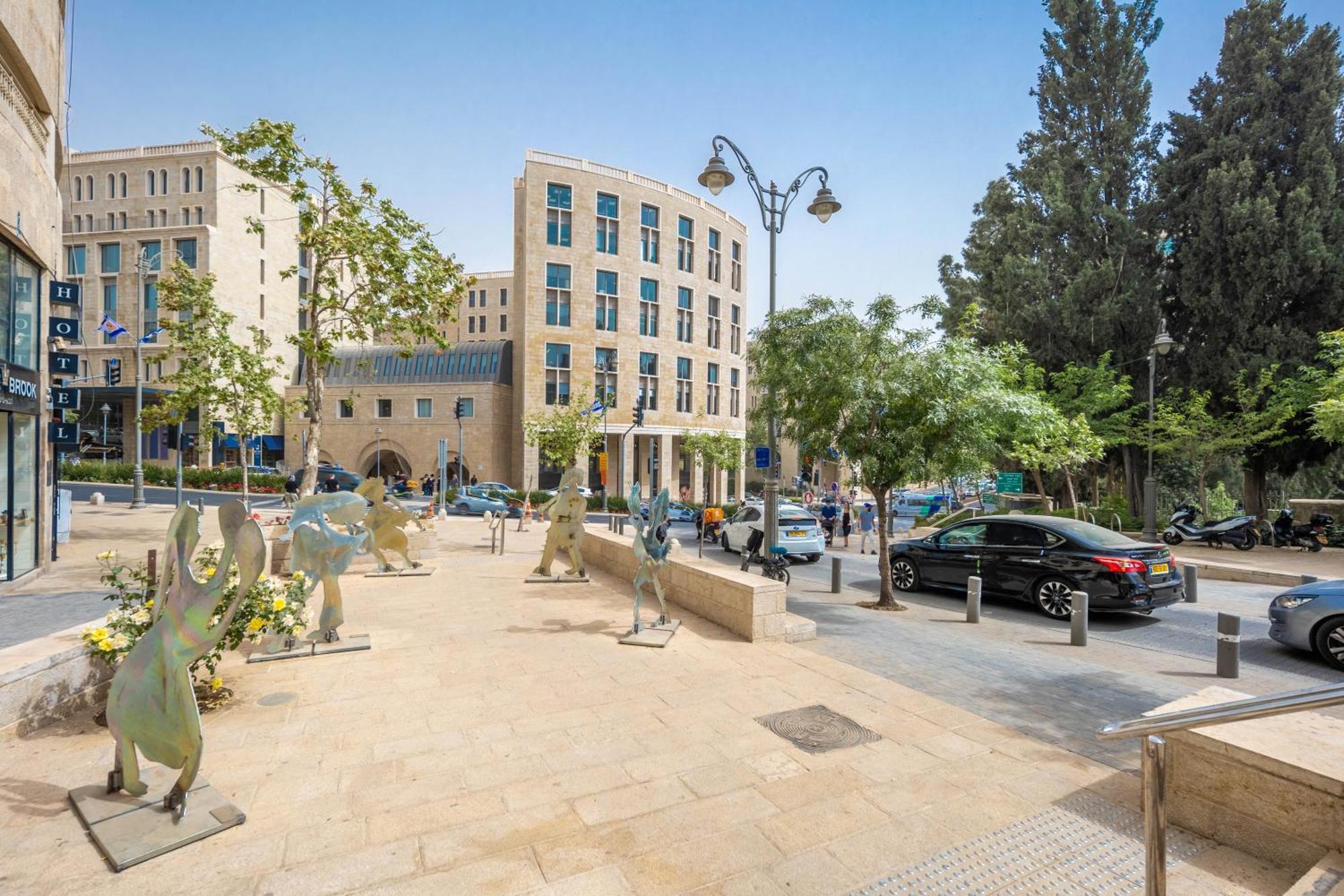 Mamilla View- Suites & Apt Hotel Jerusalem Exterior photo
